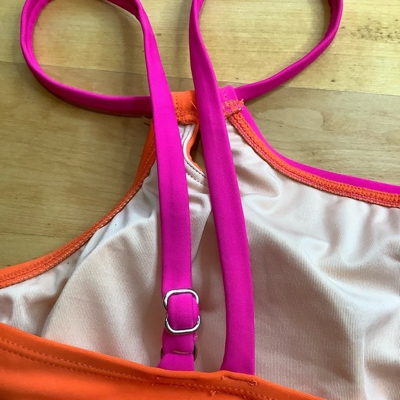 CUPSHE Colorblock One Shoulder Bikini Top & High Rise Bottoms Set - Picture 9 of 16